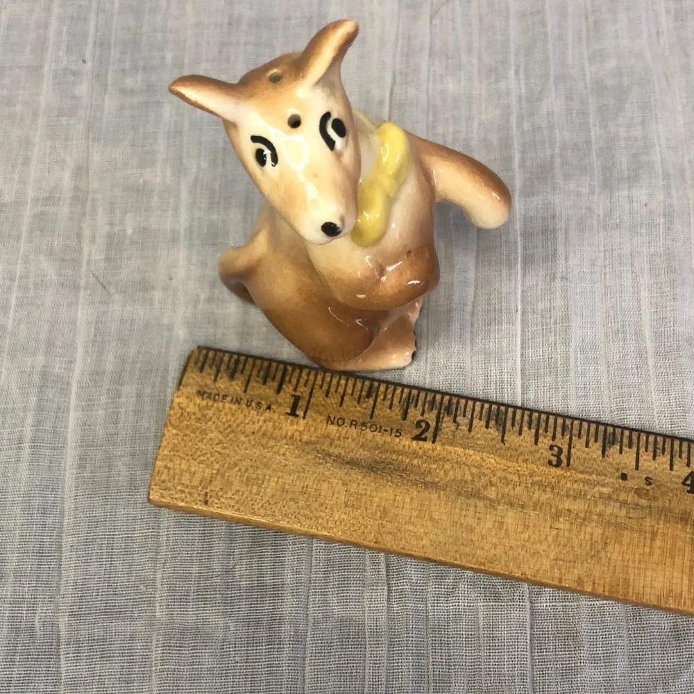 Vintage whimsical cute ceramic KANGAROO SALT & PEPPER shaker set